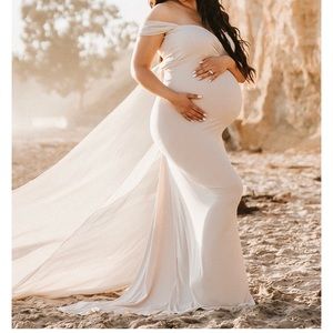 Brand:Anyuta Couture Size: XL Color: Champagne